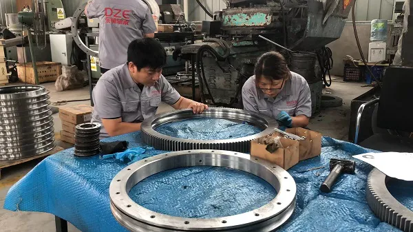 东轴轴承