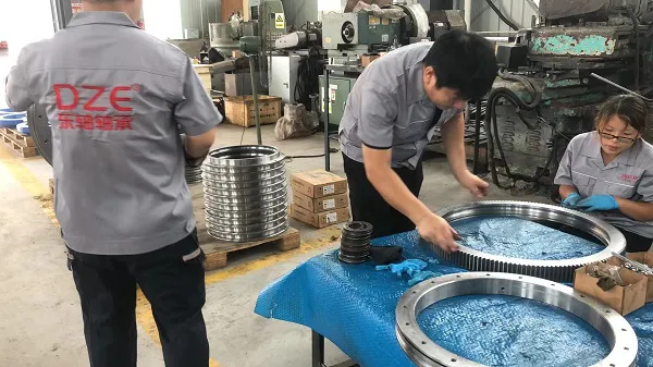 东轴轴承